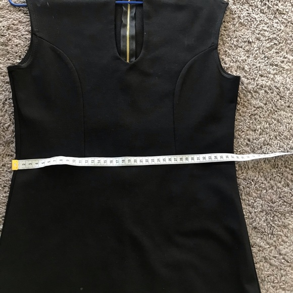 Dress - Picture 3 of 4